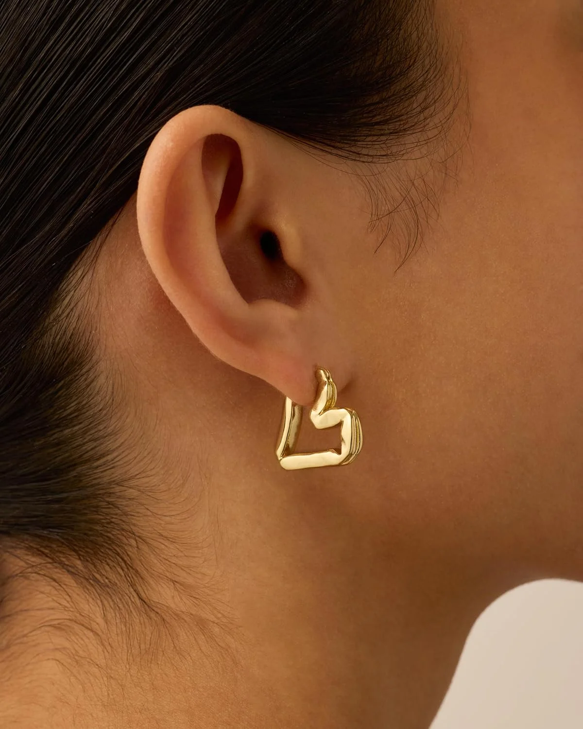 گوشواره های حلقه ای قلبی روکش طلای 14 عیار PAVOI برای زنان - گوشواره های بیانیه - جواهرات دوستی عشق ولنتاین گوشواره های حلقه ای قلبی روکش طلای 14 عیار PAVOI برای زنان - گوشواره های بیانیه - جواهرات دوستی عشق ولنتاین