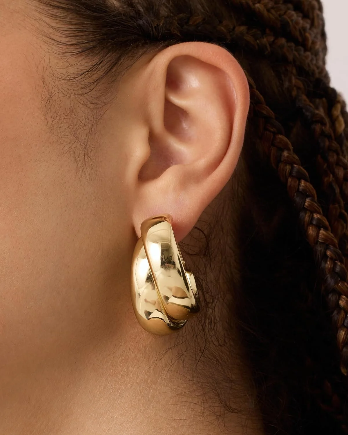 گوشواره های حلقه ای بزرگ پاوی با روکش طلای 14 عیار - جواهرات شیک و مد روز برای زنان گوشواره های حلقه ای بزرگ پاوی با روکش طلای 14 عیار - جواهرات شیک و مد روز برای زنان