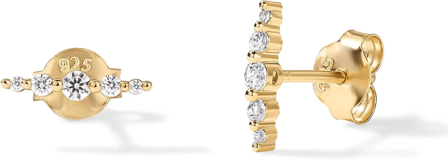 گوشواره های میخی زنانه پاویو با روکش طلای 14 عیار و زیرکونیا مکعبی برش گرد - گوشواره های خزنده ظریف گوشواره های میخی زنانه پاویو با روکش طلای 14 عیار و زیرکونیا مکعبی برش گرد - گوشواره های خزنده ظریف