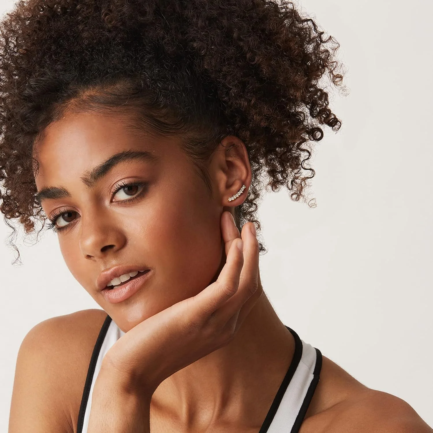 گوشواره های خزنده گوش طرح قلب و پیکان با روکش طلای 14 عیار پاوی - گوشواره های کاف دار، گوشواره های میخی ضد حساسیت گوشواره های خزنده گوش طرح قلب و پیکان با روکش طلای 14 عیار پاوی - گوشواره های کاف دار، گوشواره های میخی ضد حساسیت