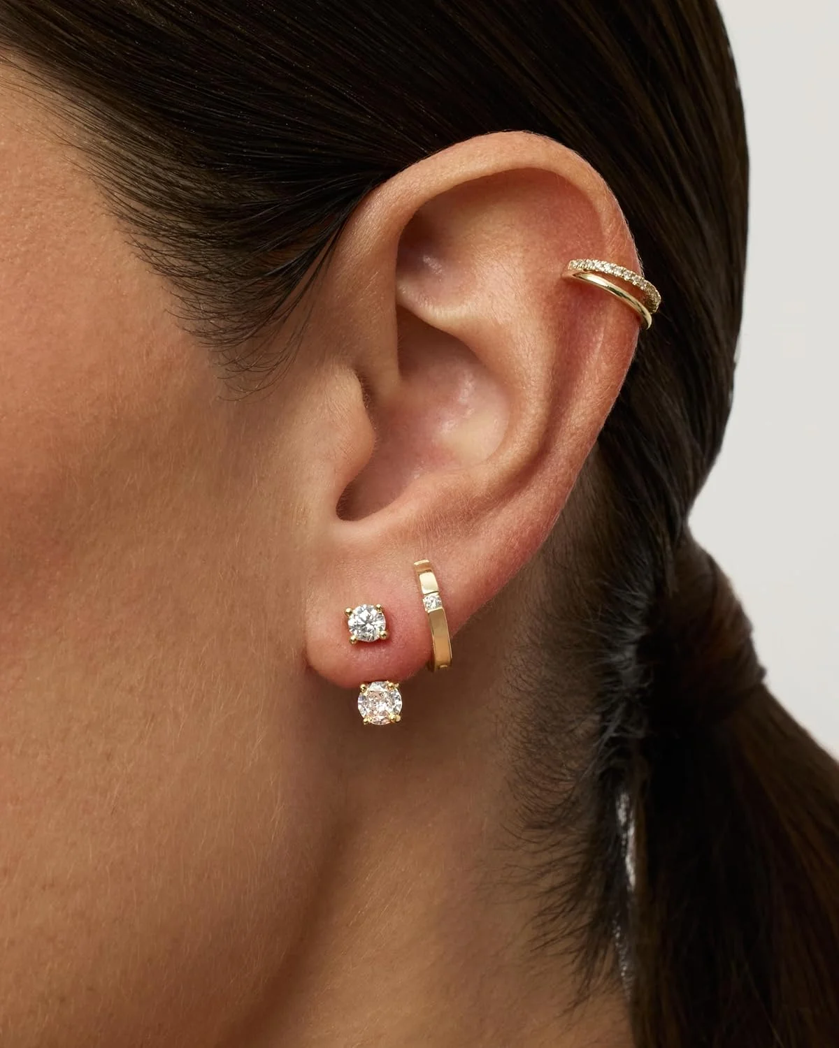 گوشواره ژاکتی زنانه پاوی با روکش طلای 14 عیار و زیرکونیا - میله نقره استرلینگ، نگین های ظریف CZ در جلو و پشت - گوشواره های ژاکتی زنانه گوشواره ژاکتی زنانه پاوی با روکش طلای 14 عیار و زیرکونیا - میله نقره استرلینگ، نگین های ظریف CZ در جلو و پشت - گوشواره های ژاکتی زنانه