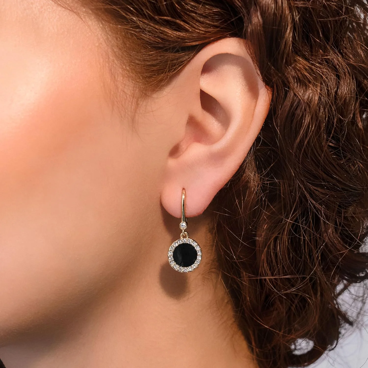 گوشواره های آویز کوچک نگین دار DKNY - گوشواره های طلایی زنانه - گوشواره های آویز ظریف - جواهرات زیبای زنانه