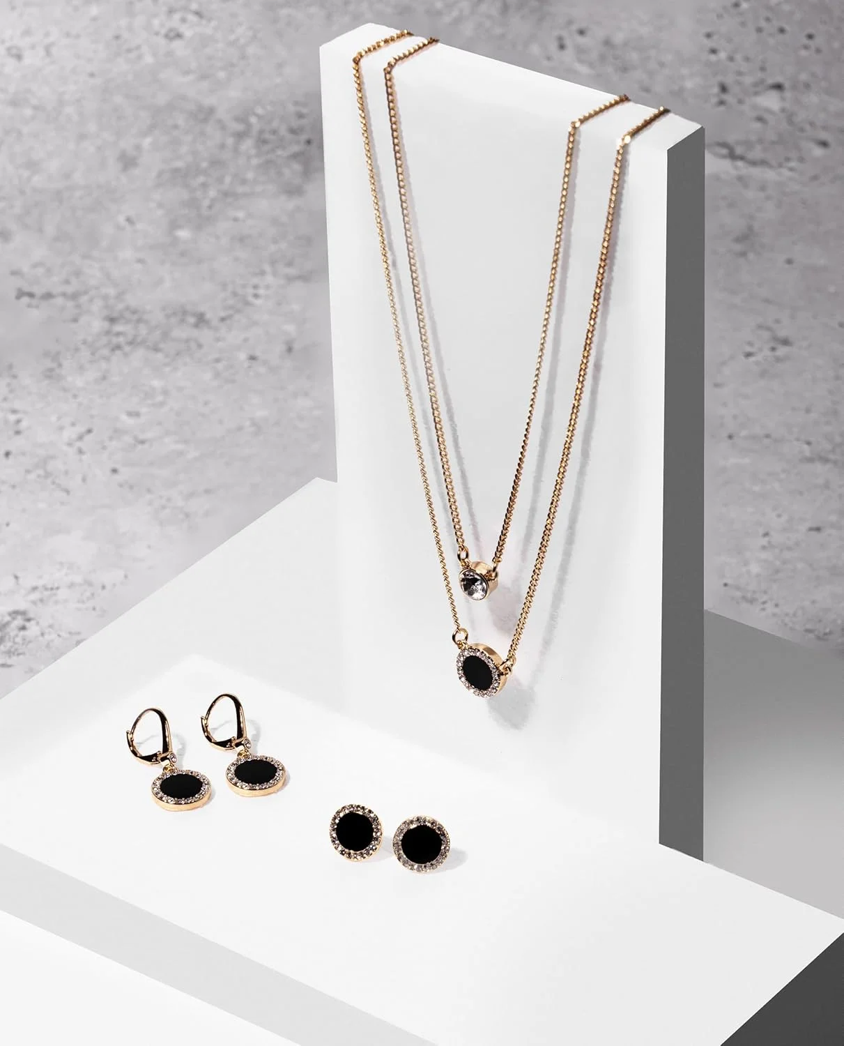 گوشواره های آویز کوچک نگین دار DKNY - گوشواره های طلایی زنانه - گوشواره های آویز ظریف - جواهرات زیبای زنانه