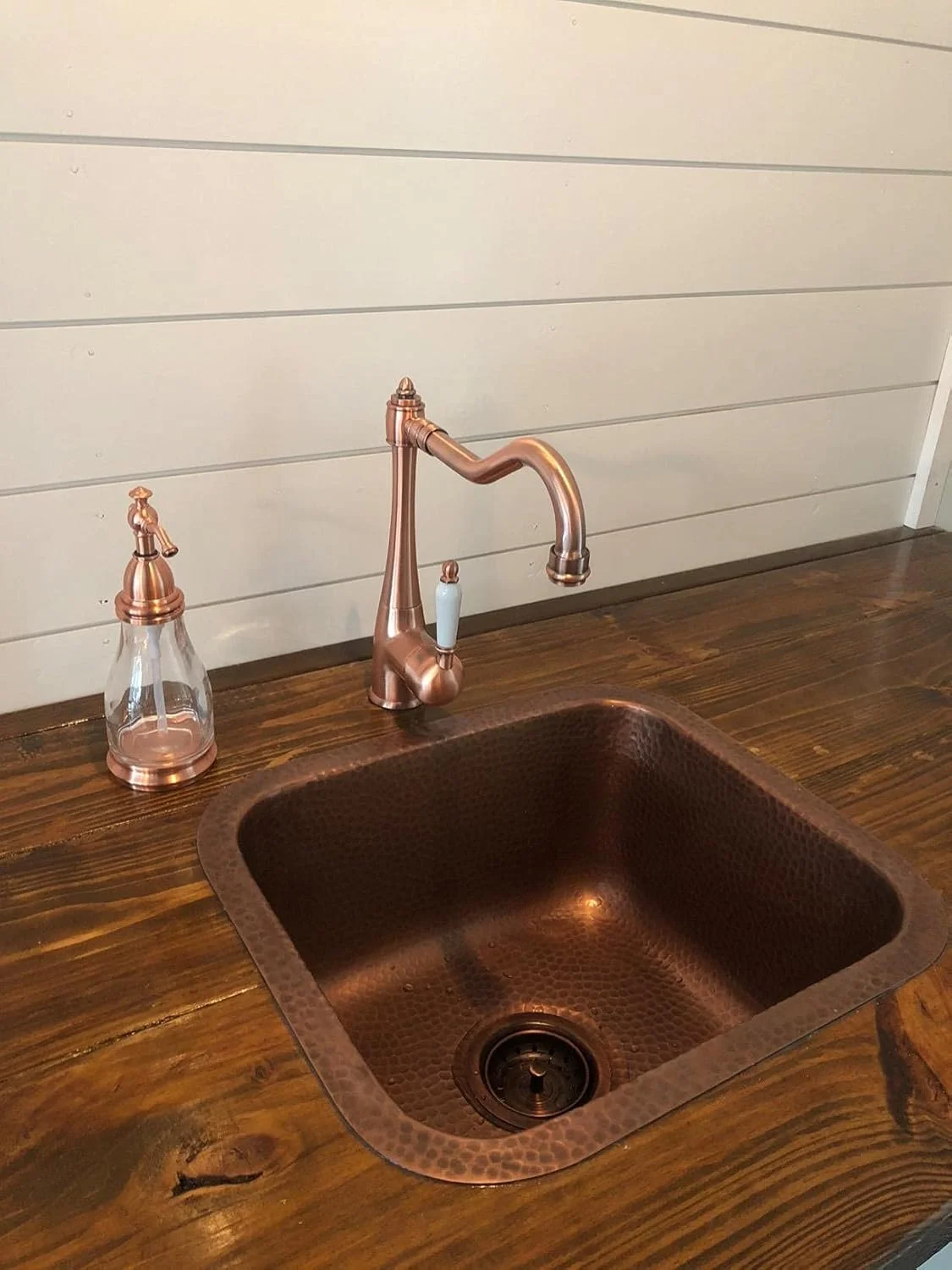 شیر آشپزخانه چیکزام، شیر آب مسی بار، چرخش 360 درجه، تک دسته، دوره سنتی، اهرم سرامیکی تکی، شیر سینک آشپزخانه، شیر میکسر عتیقه، شیر سینک بار یک سوراخه، تجاری ویکتوریایی شیر آشپزخانه چیکزام، شیر آب مسی بار، چرخش 360 درجه، تک دسته، دوره سنتی، اهرم سرامیکی تکی، شیر سینک آشپزخانه، شیر میکسر عتیقه، شیر سینک بار یک سوراخه، تجاری ویکتوریایی