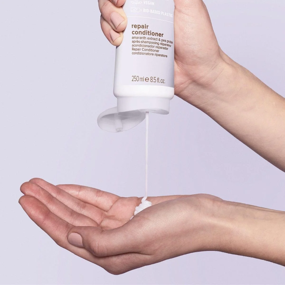 نرم کننده ترمیم کننده مو پل میچل Clean Beauty، تقویت کننده، متعادل کننده رطوبت، برای موهای آسیب دیده و شکننده، 250 میلی لیتر نرم کننده ترمیم کننده مو پل میچل Clean Beauty، تقویت کننده، متعادل کننده رطوبت، برای موهای آسیب دیده و شکننده، 250 میلی لیتر