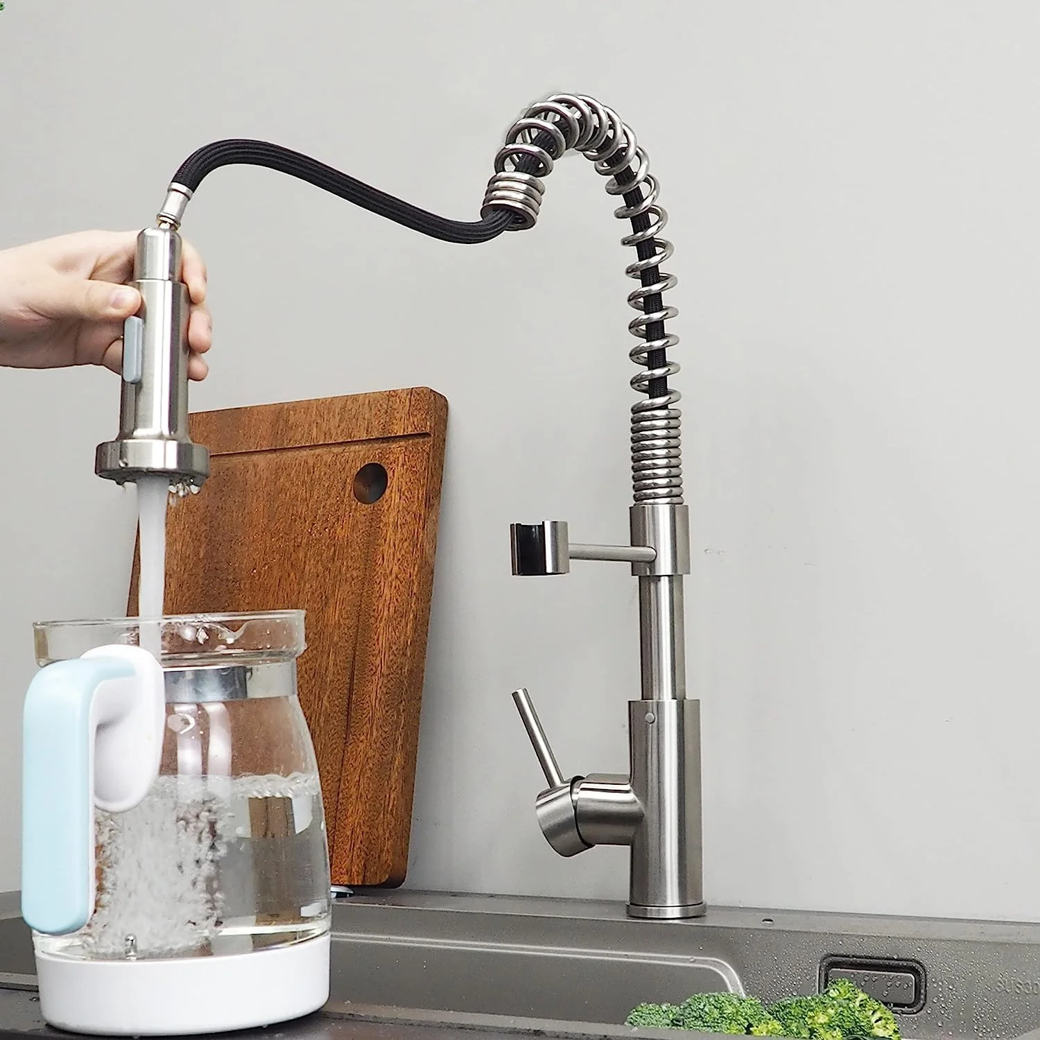 شیر آشپزخانه فنری مُدِ هوم با آبپاش متحرک، اهرمی تکی، چرخش 360 درجه، استیل ضد زنگ مدرن مناسب سینک ظرفشویی تک حفره شیر آشپزخانه فنری مُدِ هوم با آبپاش متحرک، اهرمی تکی، چرخش 360 درجه، استیل ضد زنگ مدرن مناسب سینک ظرفشویی تک حفره