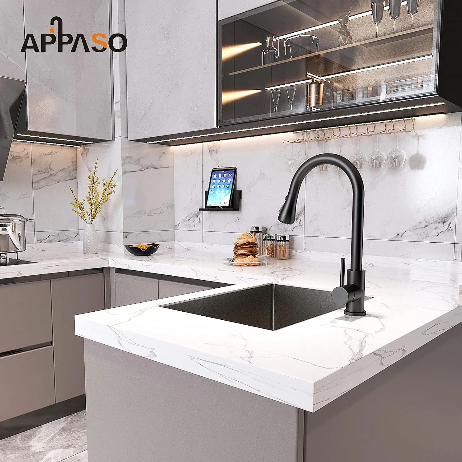 شیر آشپزخانه مشکی APPASO، شیر سینک آشپزخانه با اسپری کشویی، شیر سینک استیل تک دستگیره گردن غازی با رنگ مشکی مات شیر آشپزخانه مشکی APPASO، شیر سینک آشپزخانه با اسپری کشویی، شیر سینک استیل تک دستگیره گردن غازی با رنگ مشکی مات