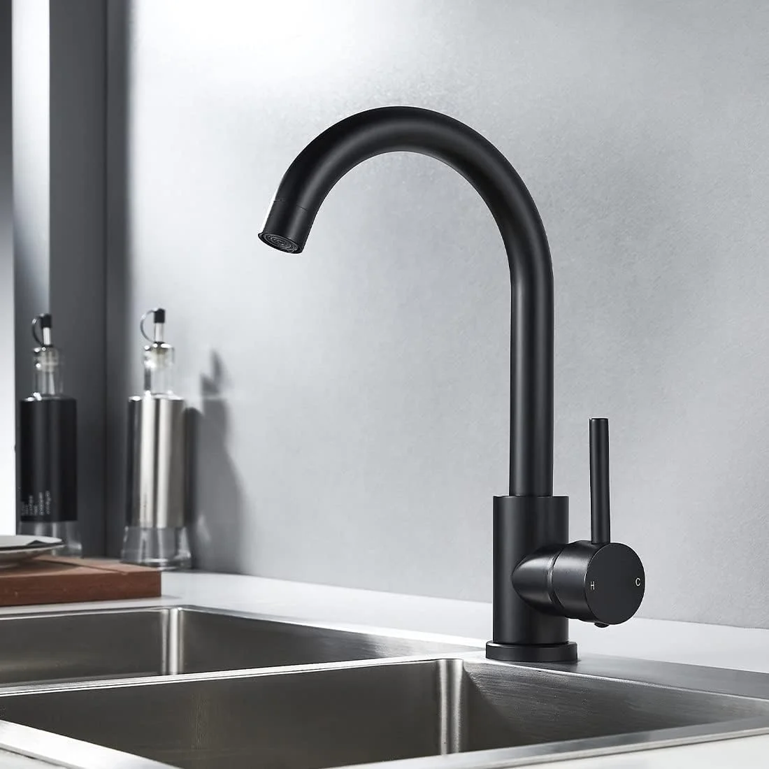 شیر آشپزخانه NewEast، شیر تک اهرمی استیل مشکی تک حفره ای با نصب آسان به همراه شلنگ