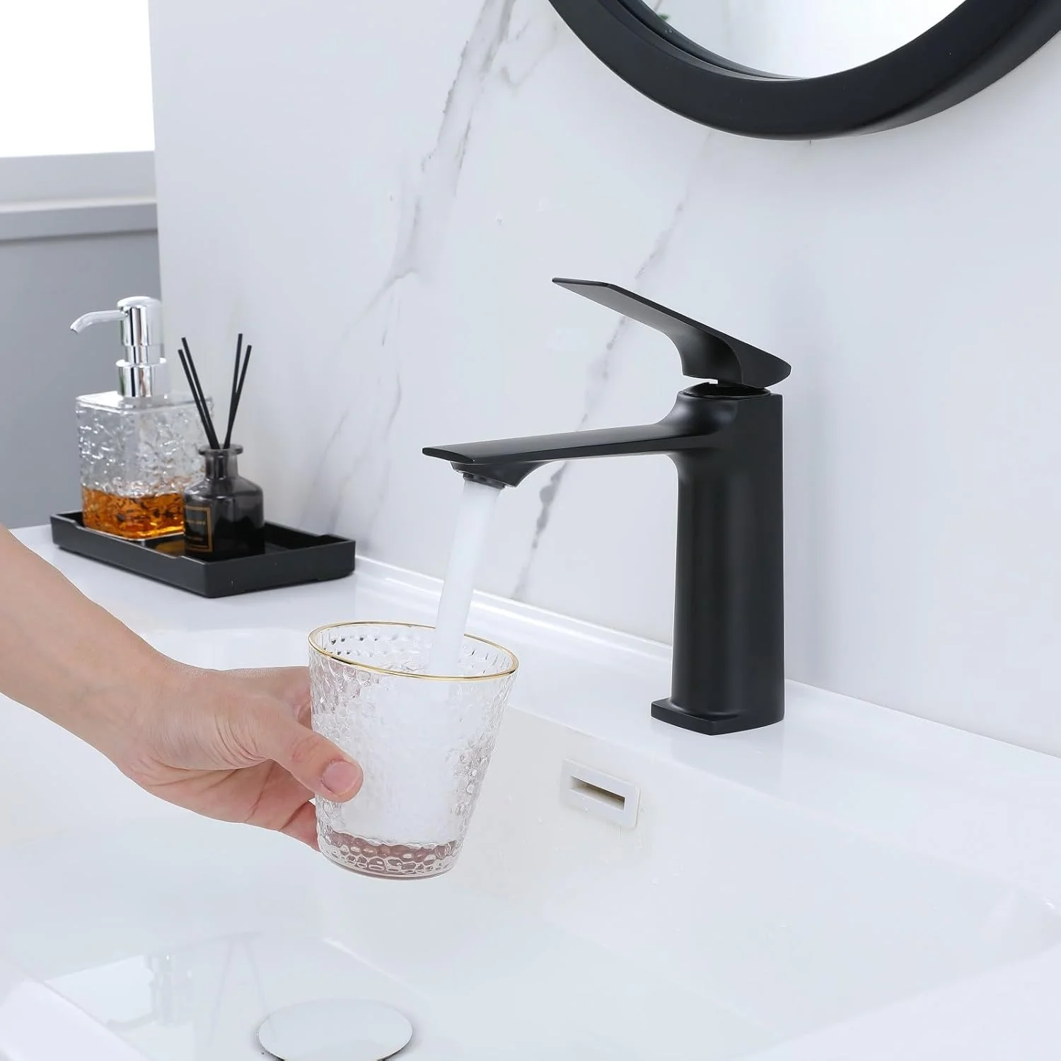 شیر روشویی مشکی Cooltens، شیرآلات مدرن سینک حمام، شیر روشویی تک سوراخ، شیر حمام تک دستگیره مشکی مات با شلنگ های اتصال - تصویر 3