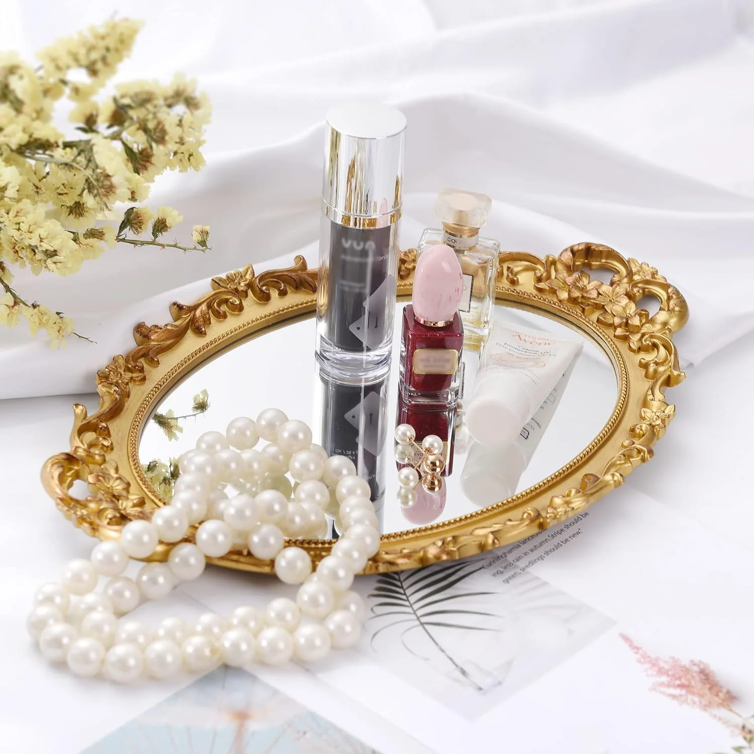 آینه تزئینی بیضی شکل کوچک Tstarer با قاب طلایی به سبک وینتیج، 24.1 سانتی متر عرض × 36.8 سانتی متر طول (طلایی) آینه تزئینی بیضی شکل کوچک Tstarer با قاب طلایی به سبک وینتیج، 24.1 سانتی متر عرض × 36.8 سانتی متر طول (طلایی)