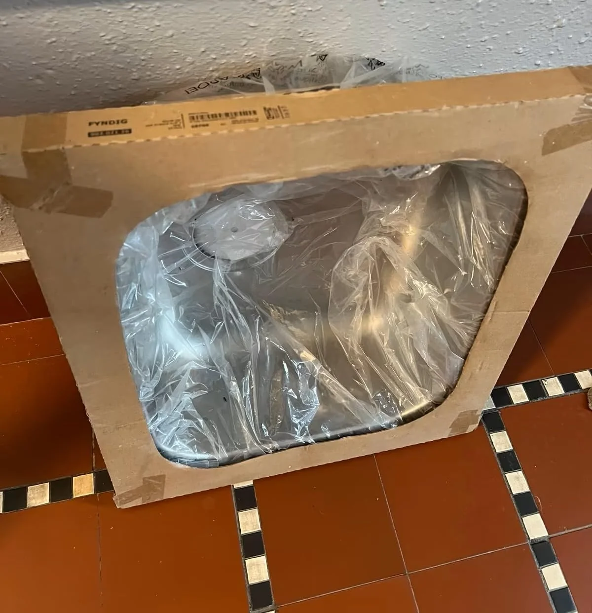 سینک توکار ایکیا مدل Fyndig استیل ضد زنگ 45 x 39 x 15 سانتی متر، سیفون Atlant شامل نمی شود.