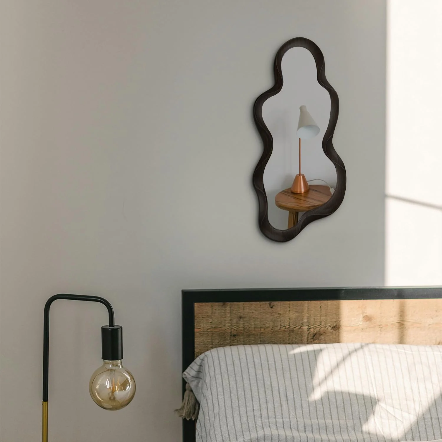 آینه دیواری نامنظم Osemy، 76x35.5 سانتی متر، آینه موجی نامتقارن دیواری با قاب چوبی مشکی برای اتاق نشیمن، اتاق خواب، ورودی، حمام، دکوراتیو مدرن با قلاب آویز