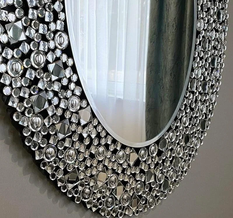 آینه دیواری بیضی با قاب کریستالی موزاییکی، 120 سانتی متر، طراحی تزئینی مدرن، نقره ای آینه دیواری بیضی با قاب کریستالی موزاییکی، 120 سانتی متر، طراحی تزئینی مدرن، نقره ای