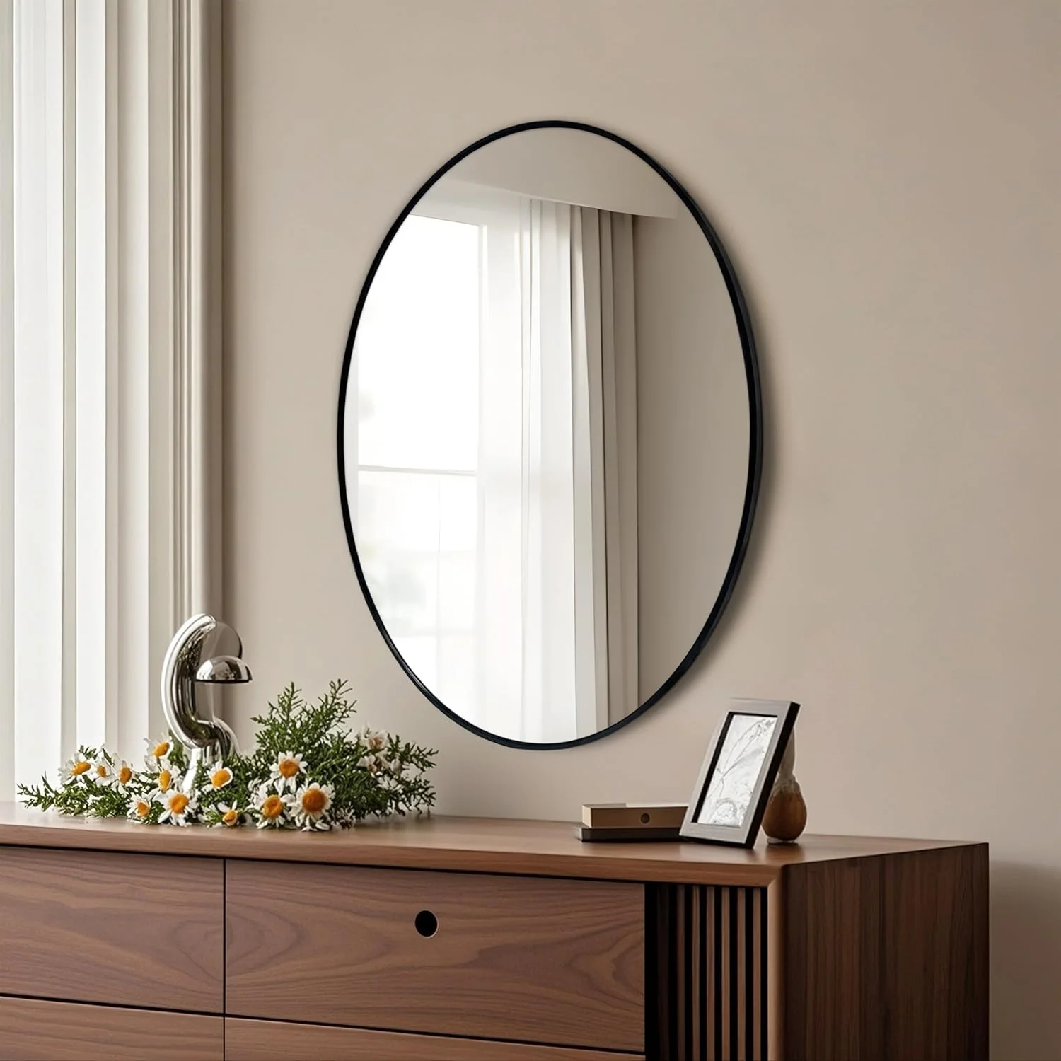 آینه دیواری بیضی مشکی Medla: آینه تزئینی مدرن برای حمام، اتاق خواب یا ورودی - شیشه HD، ضد خرد شدن، قاب آلومینیومی ضد زنگ - آینه روشویی عمودی با قلاب 80x60 سانتی متر آینه دیواری بیضی مشکی Medla: آینه تزئینی مدرن برای حمام، اتاق خواب یا ورودی - شیشه HD، ضد خرد شدن، قاب آلومینیومی ضد زنگ - آینه روشویی عمودی با قلاب 80x60 سانتی متر