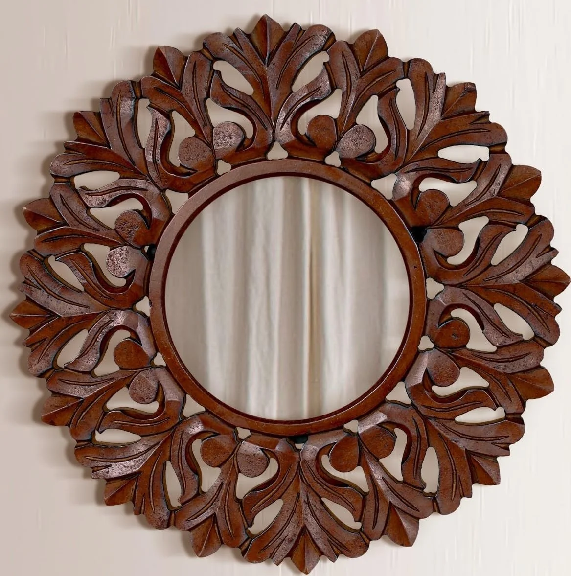 آینه دیواری تزئینی، آینه دیواری چوبی حکاکی شده 61 سانتی متری گرد، آینه دیواری آویز با قاب چوبی و براکت آویز متصل، دکوراسیون خانه روستایی برای اتاق نشیمن، حمام با رنگ سوخته طبیعی