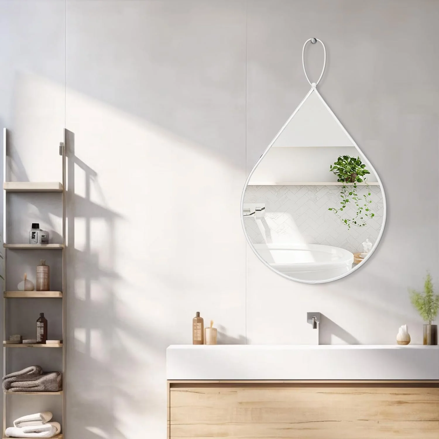 آینه سفید FEUFOAM با قاب فلزی طرح قطره، آینه دیواری بزرگ نامنظم تزئینی برای اتاق خواب، نشیمن، روشویی، ورودی راهرو، 40x50 سانتی متر آینه سفید FEUFOAM با قاب فلزی طرح قطره، آینه دیواری بزرگ نامنظم تزئینی برای اتاق خواب، نشیمن، روشویی، ورودی راهرو، 40x50 سانتی متر