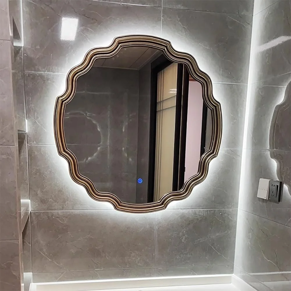 آینه دیواری به سبک اروپایی، آینه LED با کلید لمسی، آینه تزئینی، آینه حمام قاب دار PU با طرح قدیمی برای دکوراسیون منزل 80 * 80 سانتی متر / 31 * 31 اینچ (نقره ای + LED، 80 * 80 سانتی متر / 31 * 31 اینچ)