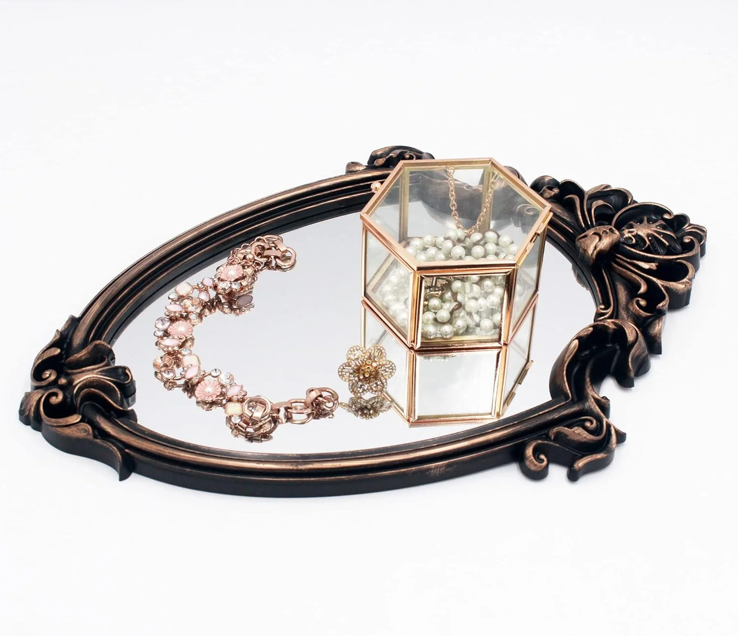 آینه دکوراتیو طرح سپر Eaoundm، سبک وینتج، ابعاد 42x29 سانتیمتر (طلایی آنتیک) آینه دکوراتیو طرح سپر Eaoundm، سبک وینتج، ابعاد 42x29 سانتیمتر (طلایی آنتیک)