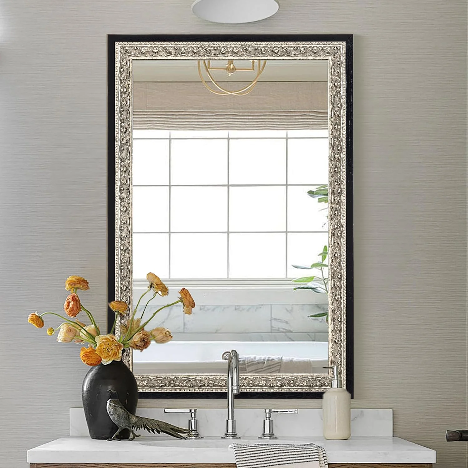 آینه آرایشی وینتیج Autdot، سایز 36 در 24 اینچ، آینه تزئینی مشکی با حکاکی های فویل نقره ای دست ساز و قاب چوبی برای اتاق نشیمن، ورودی و اتاق خواب آینه آرایشی وینتیج Autdot، سایز 36 در 24 اینچ، آینه تزئینی مشکی با حکاکی های فویل نقره ای دست ساز و قاب چوبی برای اتاق نشیمن، ورودی و اتاق خواب