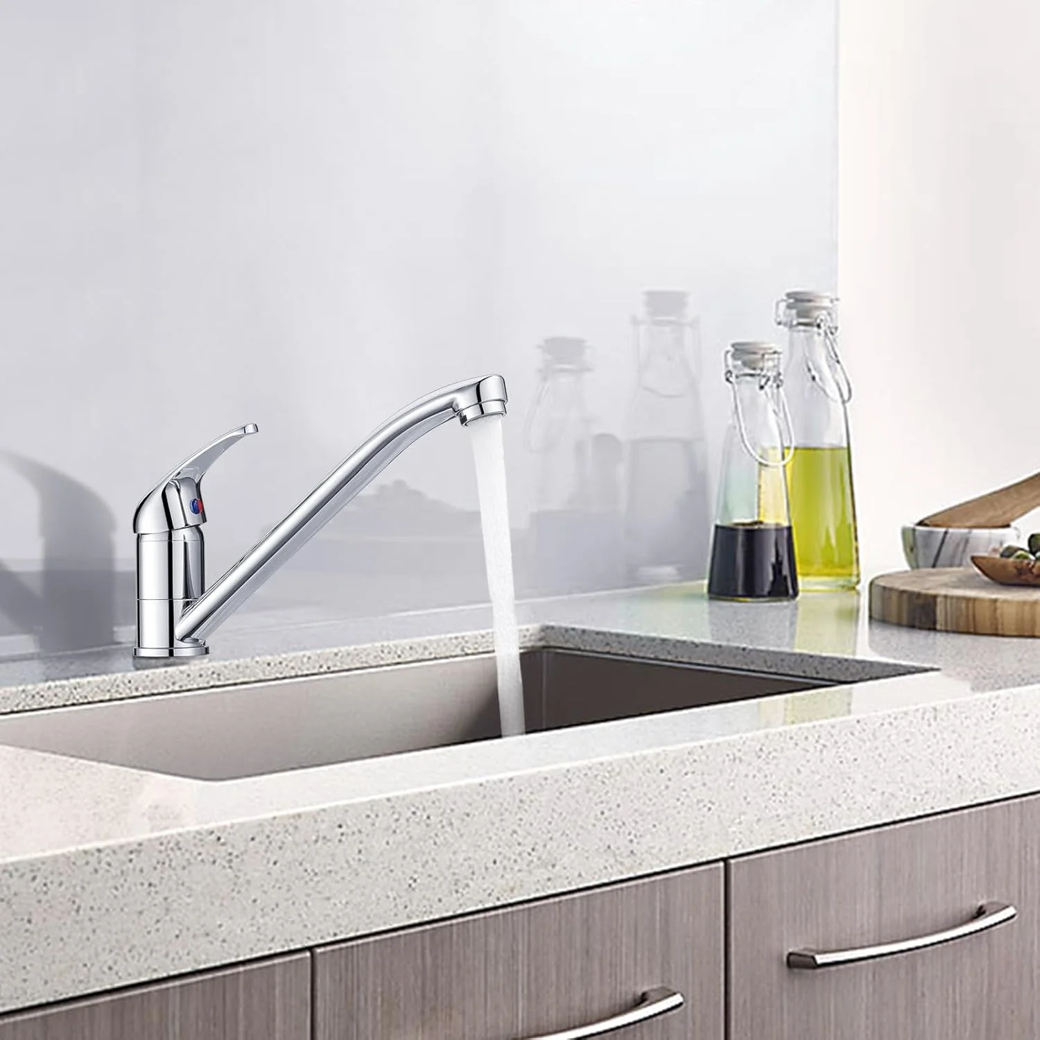 شیر آشپزخانه هپی لایف، تک اهرمی با خروجی چرخان بلند، شیر تک پایه، بدنه برنجی جامد با روکش کروم شیر آشپزخانه هپی لایف، تک اهرمی با خروجی چرخان بلند، شیر تک پایه، بدنه برنجی جامد با روکش کروم