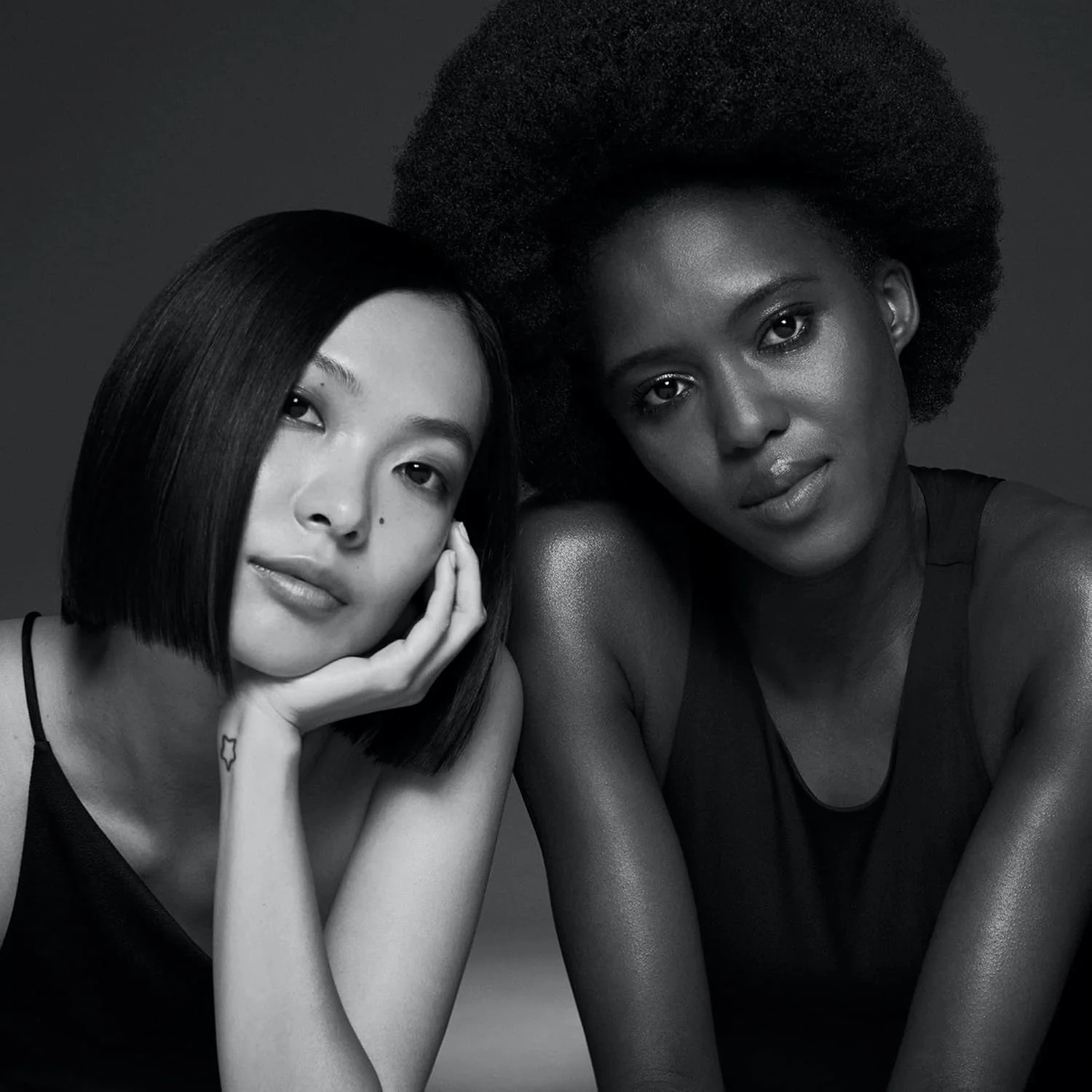 نرم کننده ترمیم کننده و احیا کننده مو اوریبه گلد لاست، 1 لیتر نرم کننده ترمیم کننده و احیا کننده مو اوریبه گلد لاست، 1 لیتر