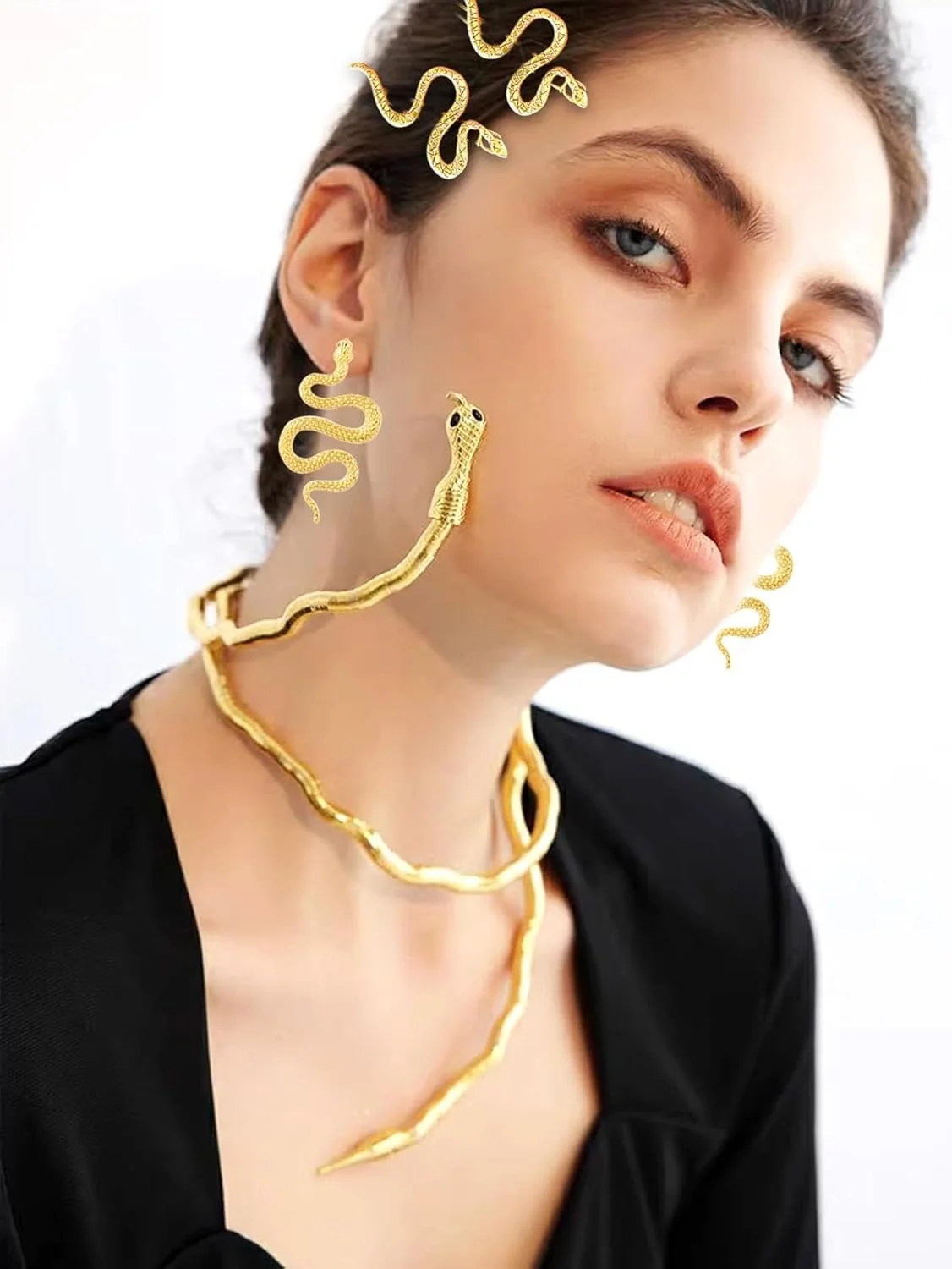 ست جواهرات مدوسا با روکش طلای 14 عیار، کاف گوش و گردنبند ماری به همراه گوشواره های ست | اکسسوری های لباس الهه یونانی، طراحی مار افسانه ای ظریف برای هدیه زنانه ست جواهرات مدوسا با روکش طلای 14 عیار، کاف گوش و گردنبند ماری به همراه گوشواره های ست | اکسسوری های لباس الهه یونانی، طراحی مار افسانه ای ظریف برای هدیه زنانه