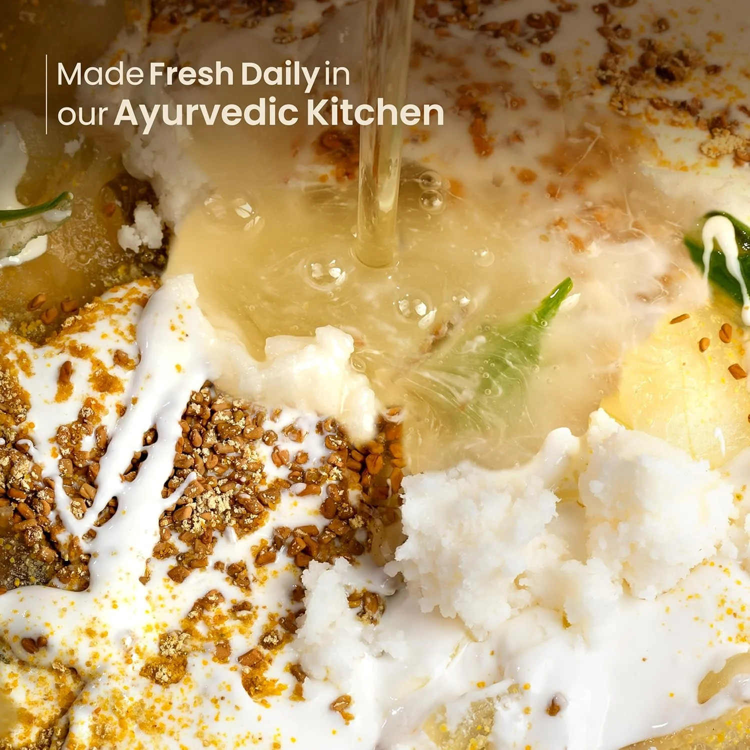 نرم کننده موی حاوی گل بامیه Nat Habit مناسب برای آقایان و بانوان، نرم کننده مغذی پنج روغن و گل بامیه برای موهای بلند و پرپشت، کاهش خشکی و وز مو، 150 میلی لیتر نرم کننده موی حاوی گل بامیه Nat Habit مناسب برای آقایان و بانوان، نرم کننده مغذی پنج روغن و گل بامیه برای موهای بلند و پرپشت، کاهش خشکی و وز مو، 150 میلی لیتر