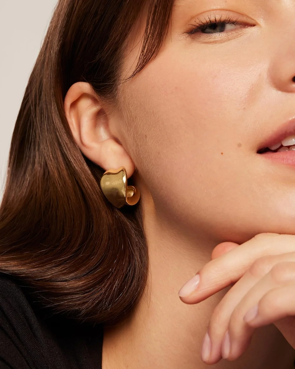 گوشواره های حلقه ای ضخیم و برجسته با روکش طلای 14 عیار و پایه نقره استرلینگ PAVOI | گوشواره های حلقه ای سبک وزن و ضخیم برای زنان گوشواره های حلقه ای ضخیم و برجسته با روکش طلای 14 عیار و پایه نقره استرلینگ PAVOI | گوشواره های حلقه ای سبک وزن و ضخیم برای زنان