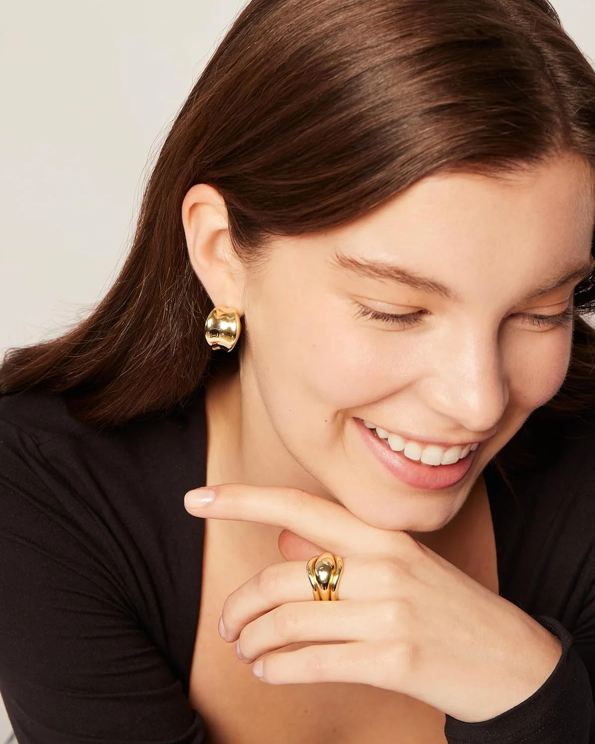 گوشواره های حلقه ای ضخیم و برجسته با روکش طلای 14 عیار و پایه نقره استرلینگ PAVOI | گوشواره های حلقه ای سبک وزن و ضخیم برای زنان گوشواره های حلقه ای ضخیم و برجسته با روکش طلای 14 عیار و پایه نقره استرلینگ PAVOI | گوشواره های حلقه ای سبک وزن و ضخیم برای زنان