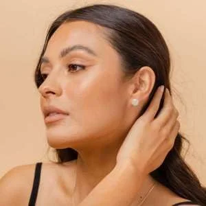 گوشواره های میخی زنانه با روکش طلای 14 عیار و پایه نقره استرلینگ PAVOI | دیسک مینی CZ سنگفرش | گوشواره های طلایی زنانه