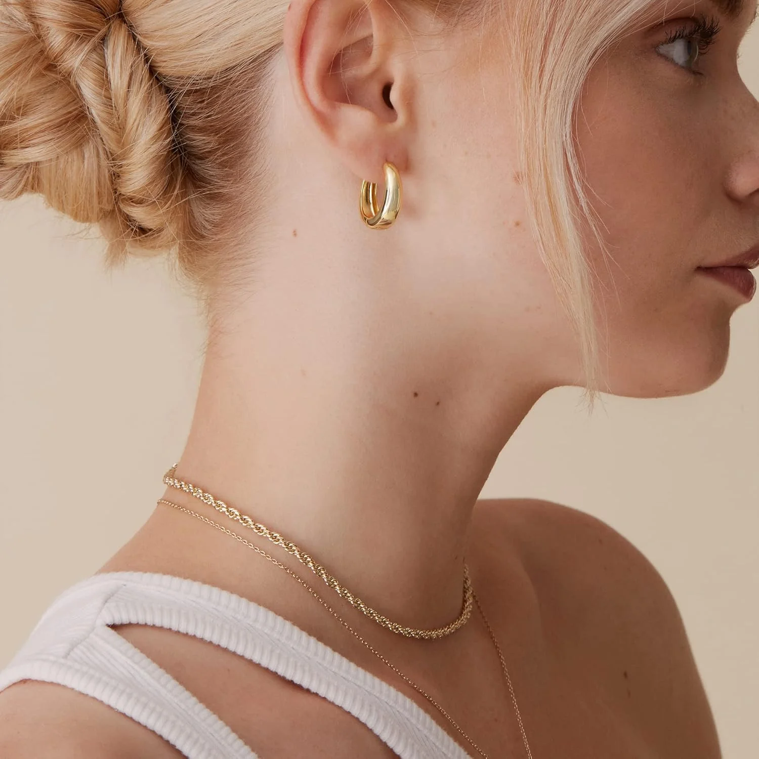 گوشواره های حلقه ای کوچک و ضخیم با روکش طلای 14 عیار PAVOI | گوشواره های حلقه ای طلایی سبک وزن برای زنان گوشواره های حلقه ای کوچک و ضخیم با روکش طلای 14 عیار PAVOI | گوشواره های حلقه ای طلایی سبک وزن برای زنان