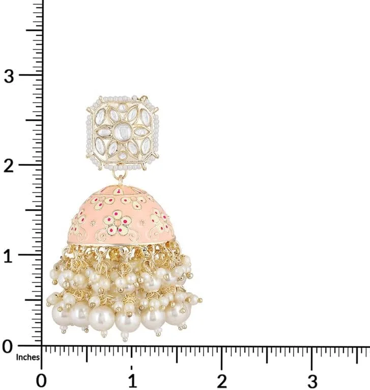 گوشواره های جومکی کرم رنگ سنتی با روکش طلایی Aheli مزین به مرواریدهای Kundan مناسب بانوان گوشواره های جومکی کرم رنگ سنتی با روکش طلایی Aheli مزین به مرواریدهای Kundan مناسب بانوان