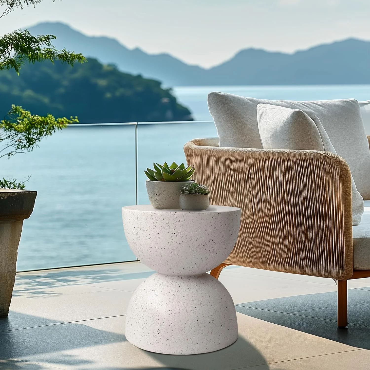 میز عسلی بتنی مدرن مدلا: میز کناری کوچک سبک وزن مناسب فضای باز، میز قهوه خوری مدرن کنار مبل، سینی تخته سنگ هندسی برای پاسیو، مبل، اتاق نشیمن، اتاق خواب 40x44.5 سانتی متر