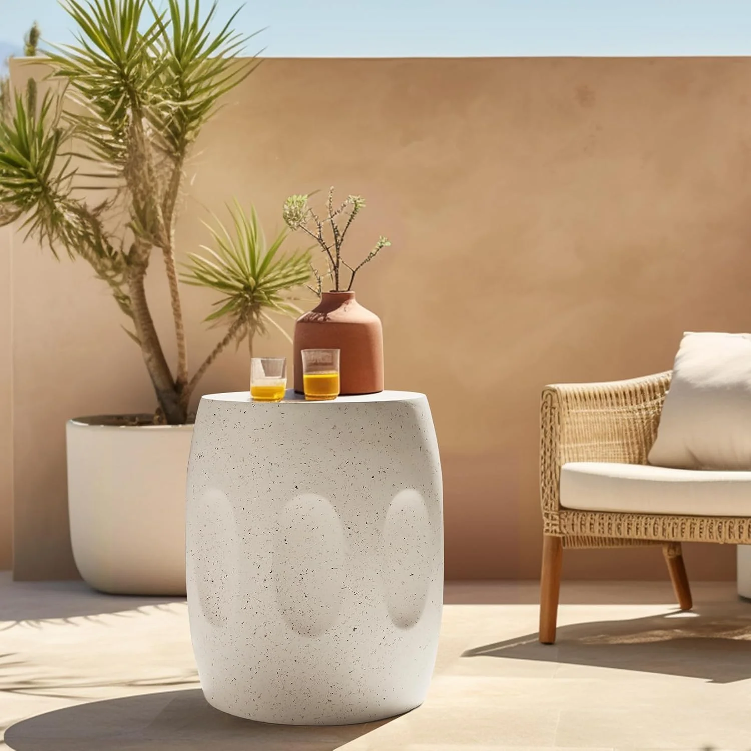 میز عسلی بتنی فضای باز مدل Medla: میز کناری بتنی، میز عسلی مدرن برای پاسیو، میز عسلی سبک وزن، چهارپایه باغی برای اتاق نشیمن، اتاق خواب، دکوراسیون منزل