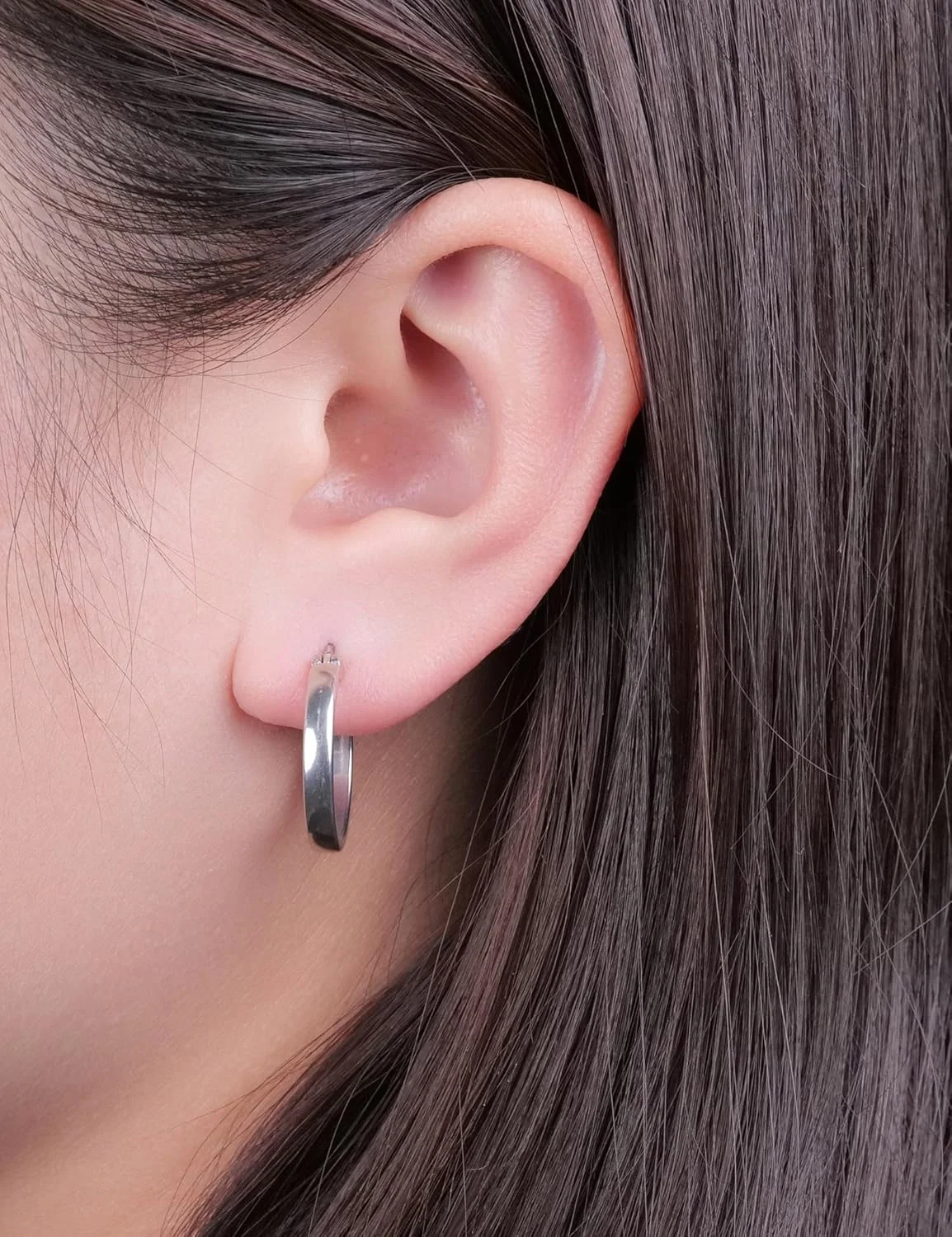 گوشواره های حلقه ای تیتانیومی خالص ضد حساسیت Limerencia G23 مناسب گوش های حساس بانوان و دختران گوشواره های حلقه ای تیتانیومی خالص ضد حساسیت Limerencia G23 مناسب گوش های حساس بانوان و دختران