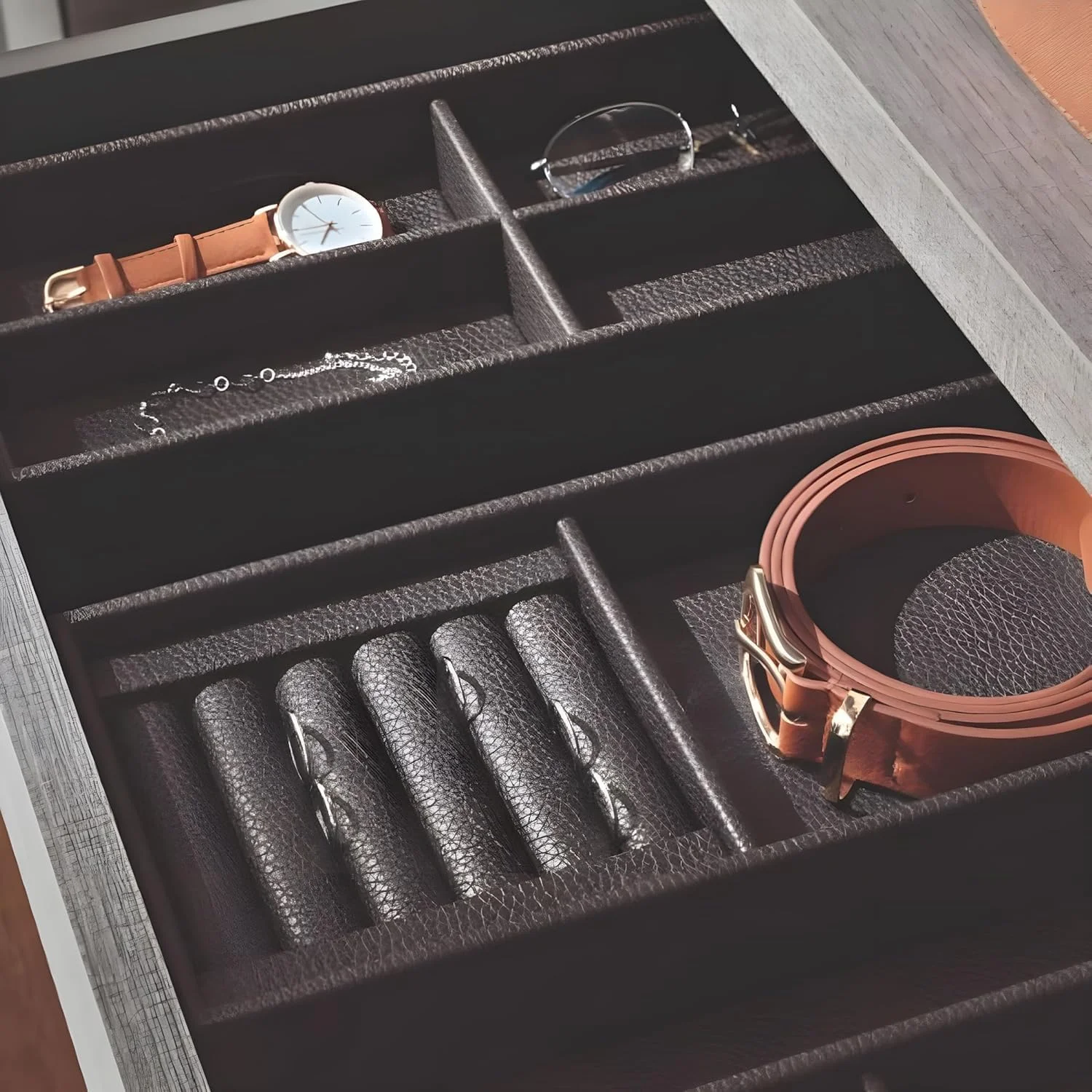 کشو ریلی کمد لباس EUROCLIQ برای نگهداری جواهرات با کشو کشویی، قفسه نگهداری جواهرات چرمی کشویی کمد لباس قابل تنظیم (900x120x475-864) کشو ریلی کمد لباس EUROCLIQ برای نگهداری جواهرات با کشو کشویی، قفسه نگهداری جواهرات چرمی کشویی کمد لباس قابل تنظیم (900x120x475-864)