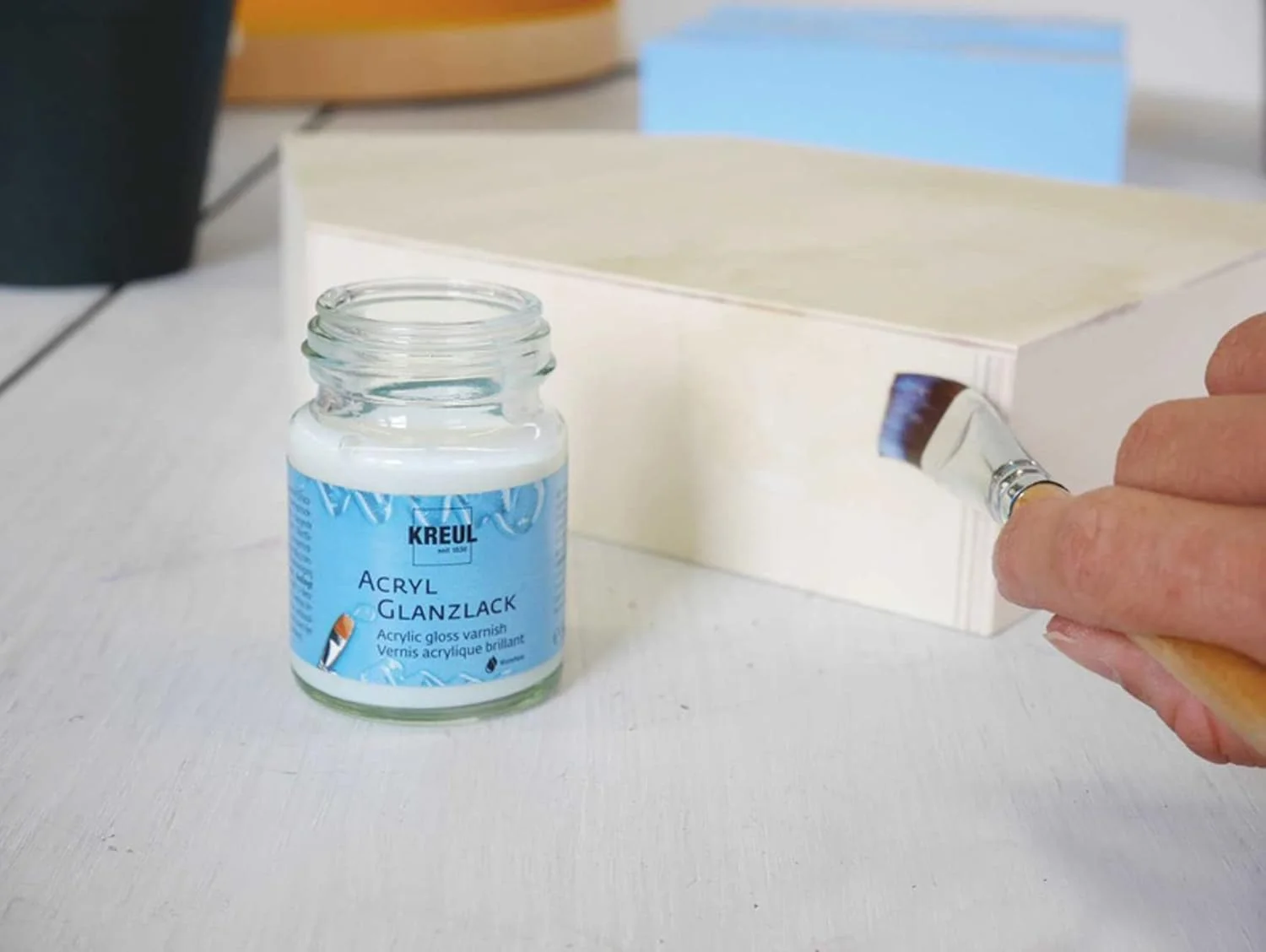 ورنی اکریلیک براق KREUL 79401، شفاف براق، شیشه 50 میلی لیتری، پایه آب، رنگ محافظ و پوششی برای نقاشی خشک شده، مقاوم در برابر شرایط جوی، مقاوم در برابر بزاق