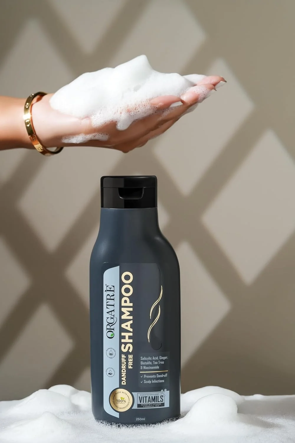 شامپو ضد شوره ORGATRE - 250 میلی لیتر | روغن درخت چای، زنجبیل و رزماری | تسکین دهنده پوست سر و کاهش شوره | بدون خشکی | برای انواع مو | شامپو ضد شوره برای آقایان و بانوان