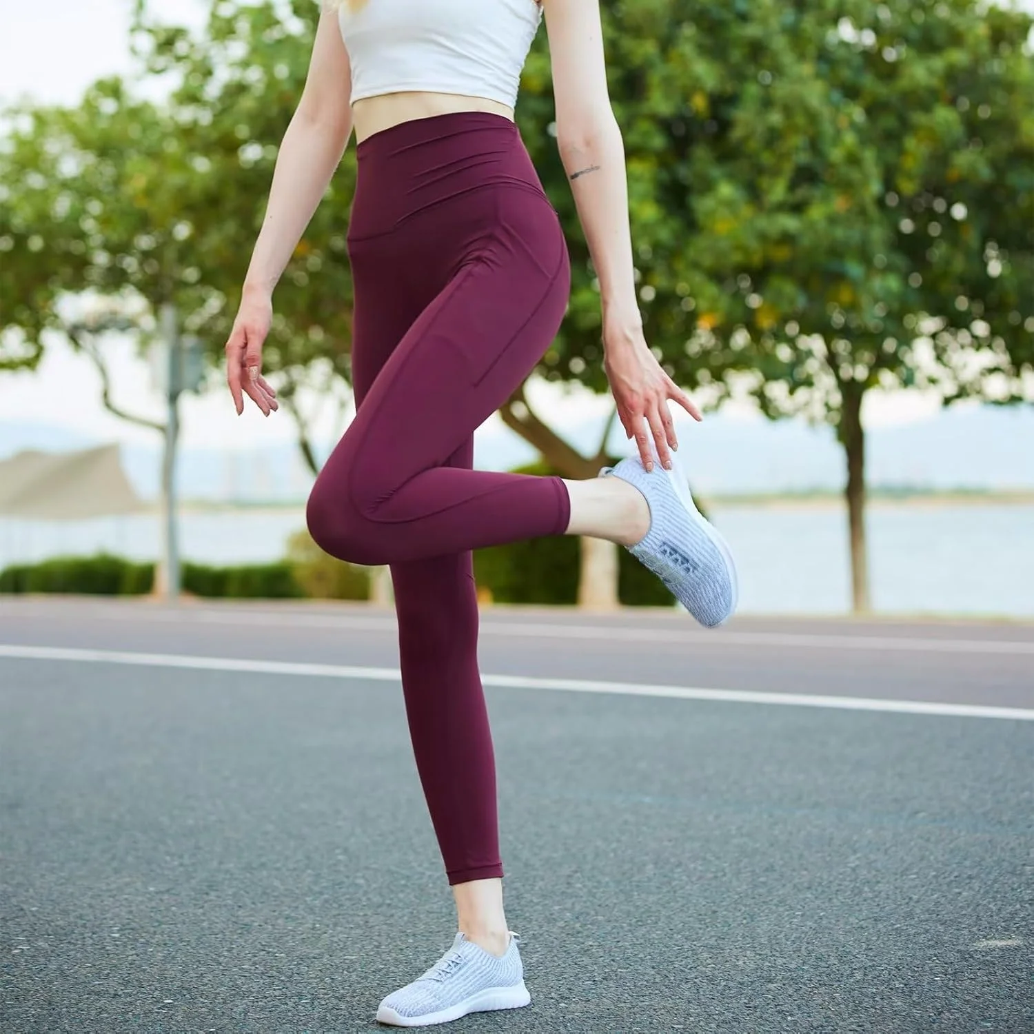 کفش ورزشی زنانه TIOSEBON، سبک وزن، مناسب پیاده روی، تنفسی، لغزنده، مناسب دویدن و تمرین، سایز 9 خاکستری، 02122 خاکستری، 9