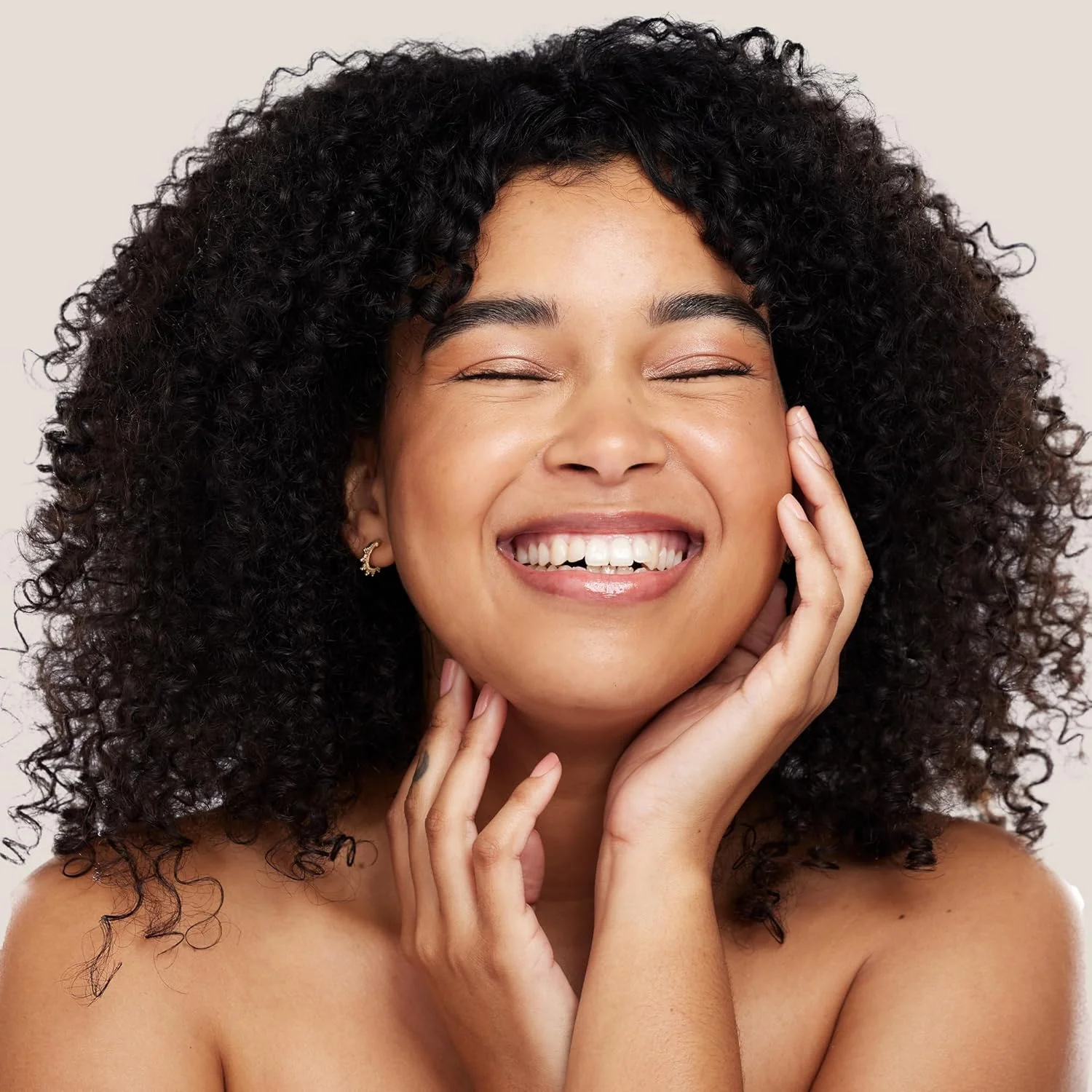 شامپو شفاف کننده Enjoy حجم 300 میلی لیتر مناسب انواع مو | از بین برنده تجمع مواد زائد از مو و پوست سر | محافظ رنگ مو | pH 4.5-5.5 | بدون سولفات | بدون گلوتن شامپو شفاف کننده Enjoy حجم 300 میلی لیتر مناسب انواع مو | از بین برنده تجمع مواد زائد از مو و پوست سر | محافظ رنگ مو | pH 4.5-5.5 | بدون سولفات | بدون گلوتن