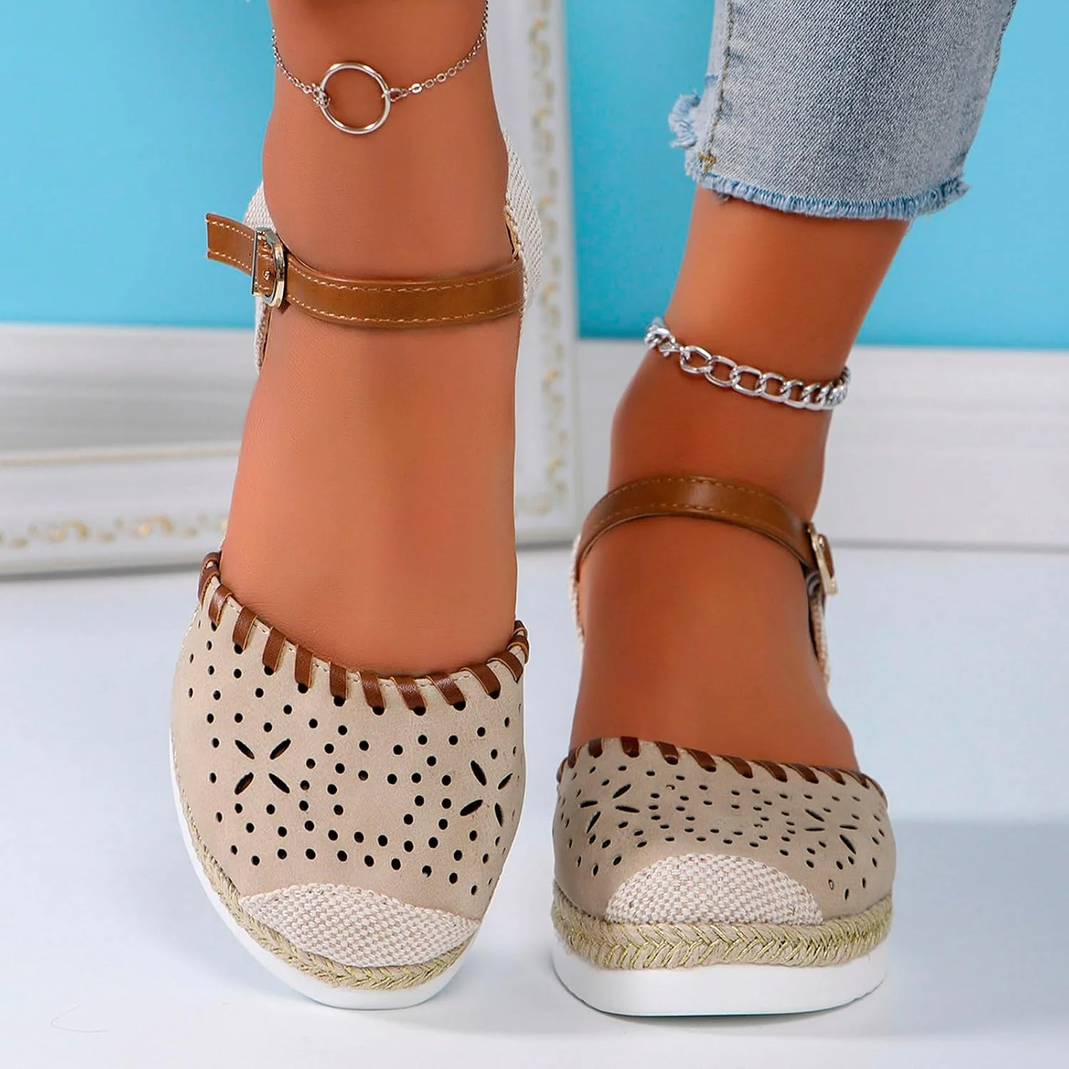 صندل زنانه با پشتیبانی از قوس پا، دمپایی دیابتی با پشتی بسته و فوم حافظه دار، کفش دیابتی مردانه با فیت بسیار پهن، کفش پیاده روی لغزنده قابل تنظیم صندل زنانه با پشتیبانی از قوس پا، دمپایی دیابتی با پشتی بسته و فوم حافظه دار، کفش دیابتی مردانه با فیت بسیار پهن، کفش پیاده روی لغزنده قابل تنظیم