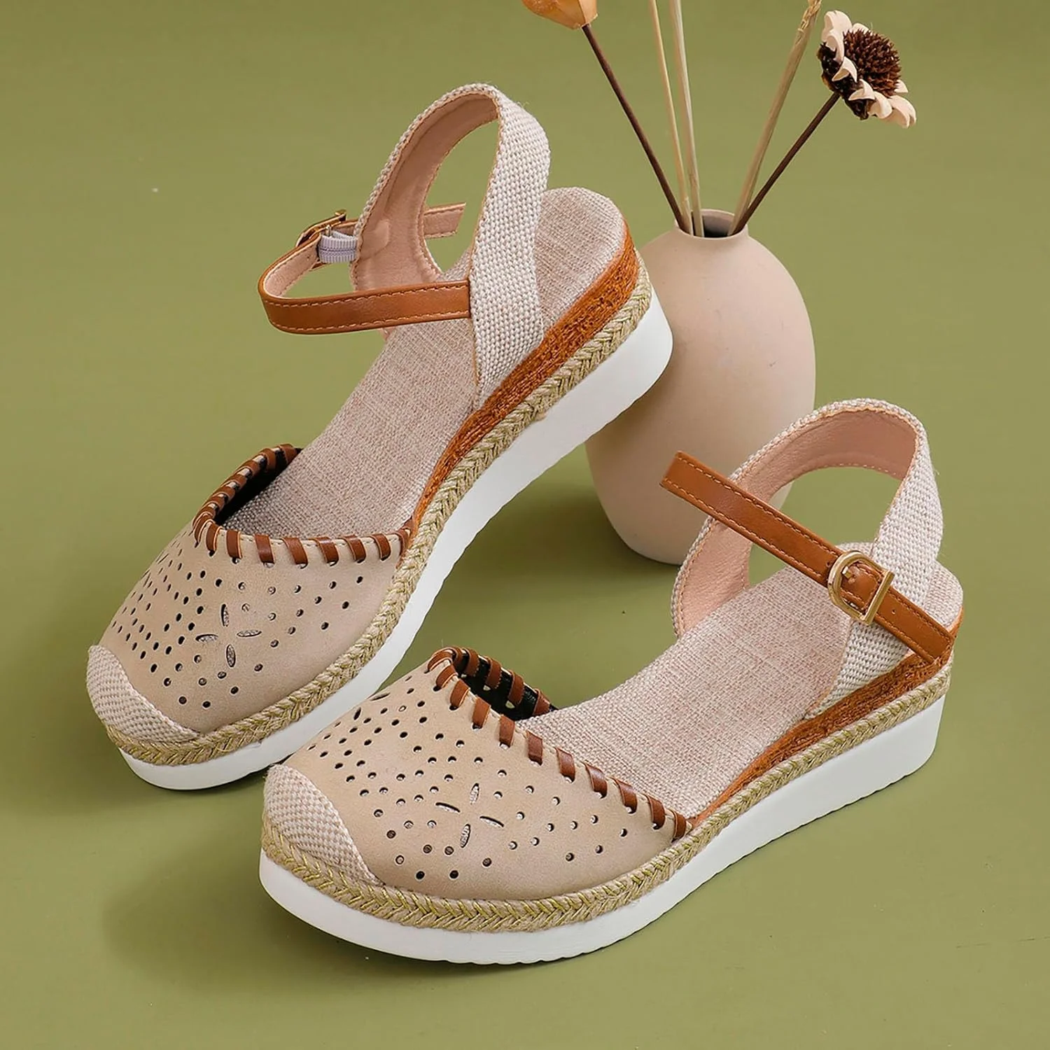 صندل زنانه با پشتیبانی از قوس پا، دمپایی دیابتی با پشتی بسته و فوم حافظه دار، کفش دیابتی مردانه با فیت بسیار پهن، کفش پیاده روی لغزنده قابل تنظیم صندل زنانه با پشتیبانی از قوس پا، دمپایی دیابتی با پشتی بسته و فوم حافظه دار، کفش دیابتی مردانه با فیت بسیار پهن، کفش پیاده روی لغزنده قابل تنظیم