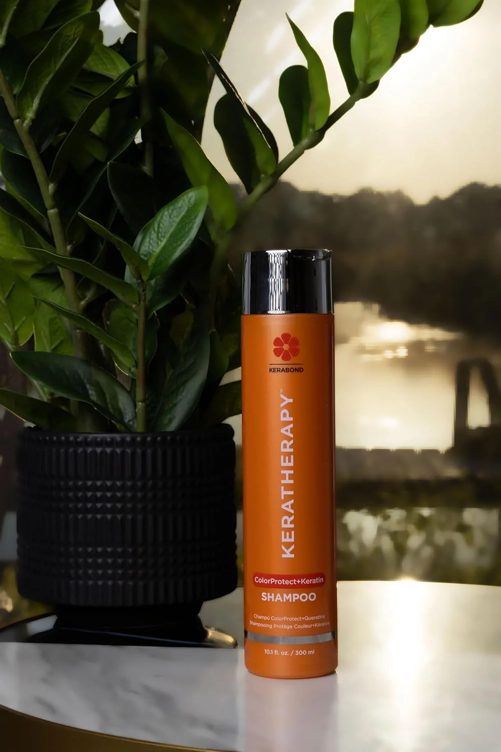 شامپو محافظ رنگ مو کراتراپی حاوی کراتین، 300 میلی لیتر - شامپو محافظ رنگ مو بدون گلوتن برای موهای رنگ شده با فناوری Kerabond، روغن تمشک قرمز، امگا 3 و 6