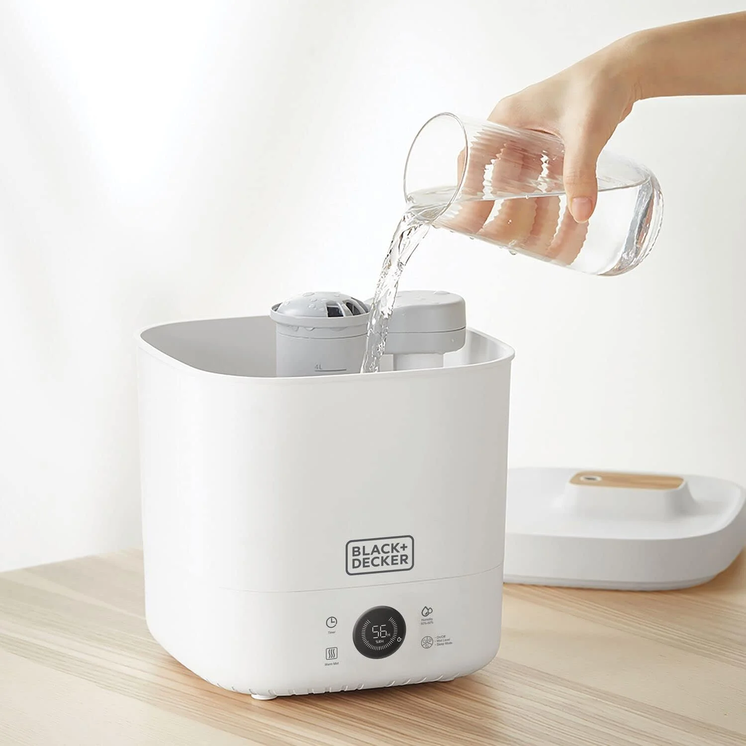 دستگاه بخور دیجیتال بلک اند دکر، 110 وات، ظرفیت 4 لیتر مناسب برای اتاق های بزرگ تا 40 متر مربع، کنترل لمسی، نمایشگر LED، بخار گرم، خاموش شدن خودکار، مخزن مربعی با تمیز کردن آسان، روکش چوبی مدرن، سفید - HM4250-B5 دستگاه بخور دیجیتال بلک اند دکر، 110 وات، ظرفیت 4 لیتر مناسب برای اتاق های بزرگ تا 40 متر مربع، کنترل لمسی، نمایشگر LED، بخار گرم، خاموش شدن خودکار، مخزن مربعی با تمیز کردن آسان، روکش چوبی مدرن، سفید - HM4250-B5
