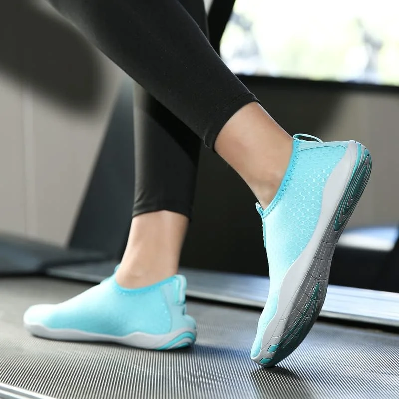 جورابهای آبی ورزشی سریع خشکشونده، کفشهای پا برهنه مناسب شنا، ساحل، استخر، موجسواری و یوگا برای زنان و مردان جورابهای آبی ورزشی سریع خشکشونده، کفشهای پا برهنه مناسب شنا، ساحل، استخر، موجسواری و یوگا برای زنان و مردان