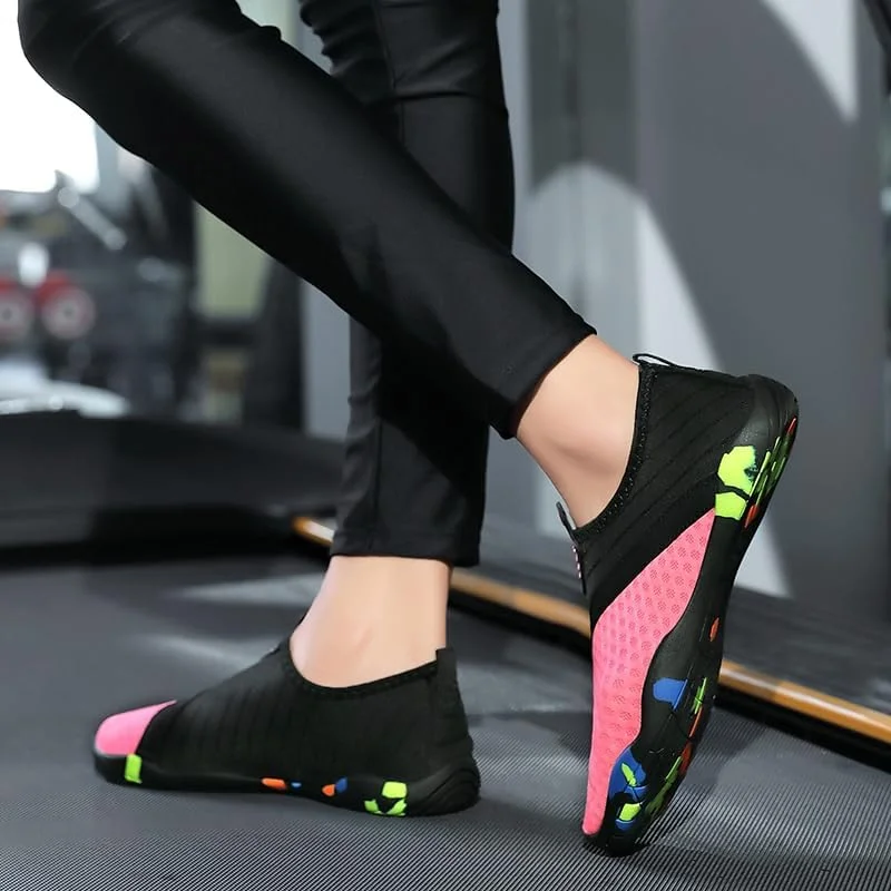 جورابهای آبی ورزشی و سریع خشکشونده، مناسب شنا، ساحل، استخر، موجسواری و یوگا برای خانمها و آقایان جورابهای آبی ورزشی و سریع خشکشونده، مناسب شنا، ساحل، استخر، موجسواری و یوگا برای خانمها و آقایان