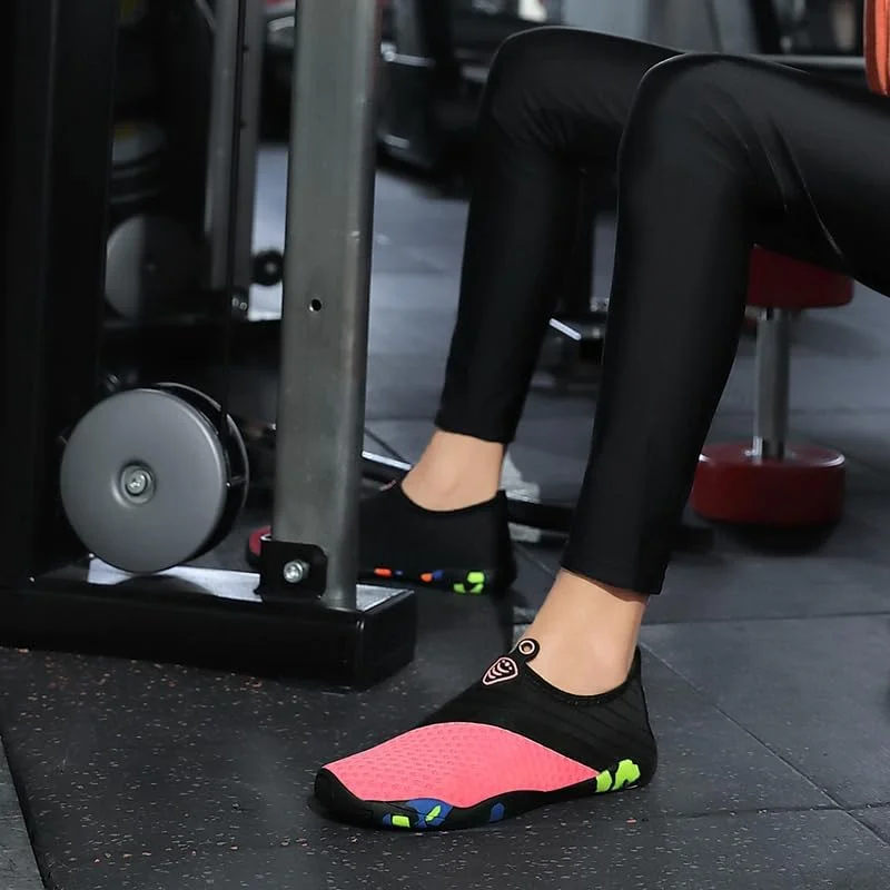 جورابهای آبی ورزشی و سریع خشکشونده، مناسب شنا، ساحل، استخر، موجسواری و یوگا برای خانمها و آقایان جورابهای آبی ورزشی و سریع خشکشونده، مناسب شنا، ساحل، استخر، موجسواری و یوگا برای خانمها و آقایان