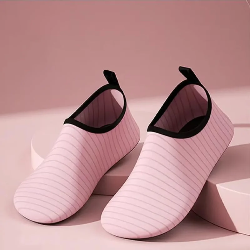 کفش های آبی مردانه زنانه قابل حمل، کفش های پا برهنه، جوراب های آکوا لغزنده مناسب ساحل، شنا، یوگا برای استخر تابستانی در فضای باز کفش های آبی مردانه زنانه قابل حمل، کفش های پا برهنه، جوراب های آکوا لغزنده مناسب ساحل، شنا، یوگا برای استخر تابستانی در فضای باز