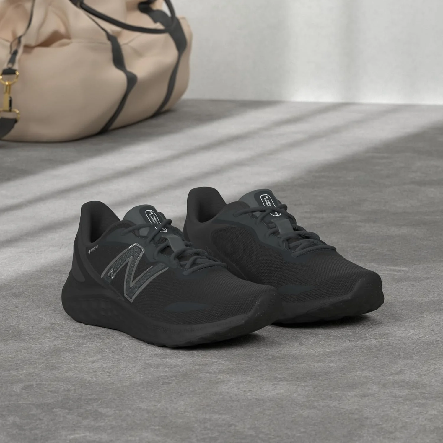 کفش ورزشی زنانه نیو بالانس Fresh Foam Arishi V4 Gtx کفش ورزشی زنانه نیو بالانس Fresh Foam Arishi V4 Gtx