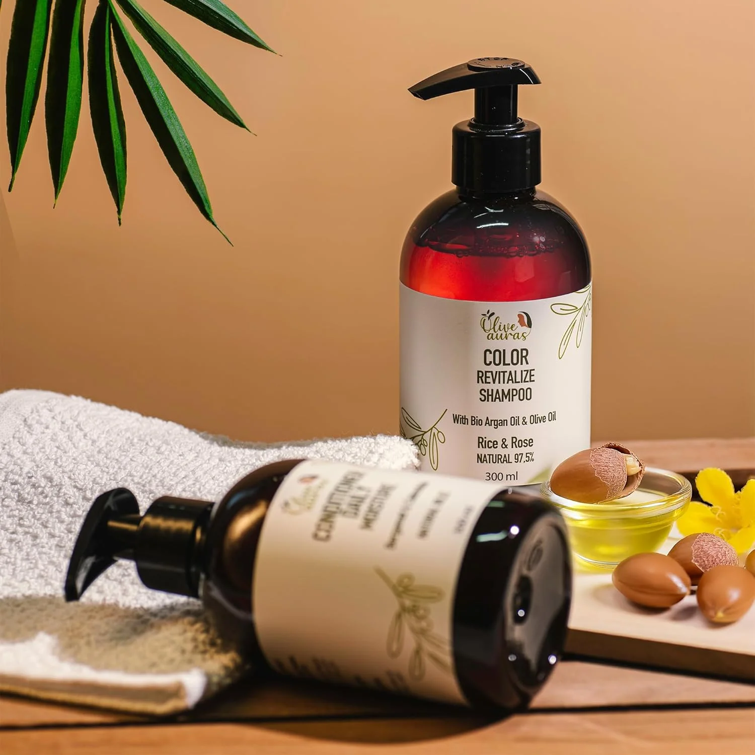 شامپو احیا کننده رنگ مو Olive Auras - حفظ شادابی موهای شما، شامپو مو با 97.5% مواد طبیعی، روغن زیتون ارگانیک، روغن آرگان، 300 میلی لیتر، شامپو برنج و گل رز، ملایم و موثر